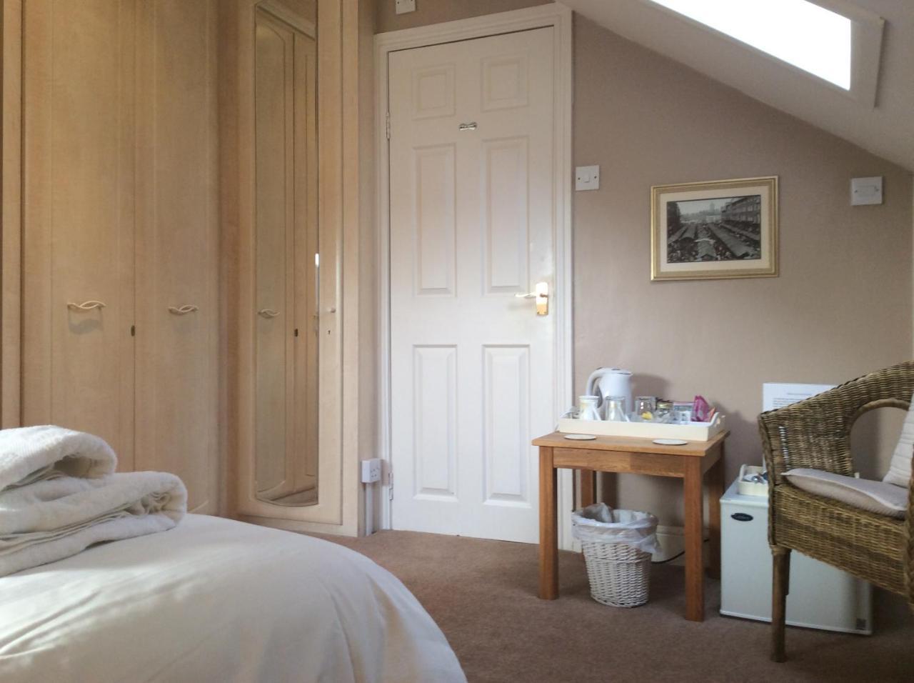 Southlands Guest House York Extérieur photo